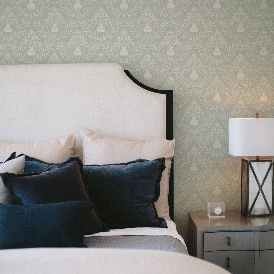 Adela Grey and White Floral Transitional Wallpaper