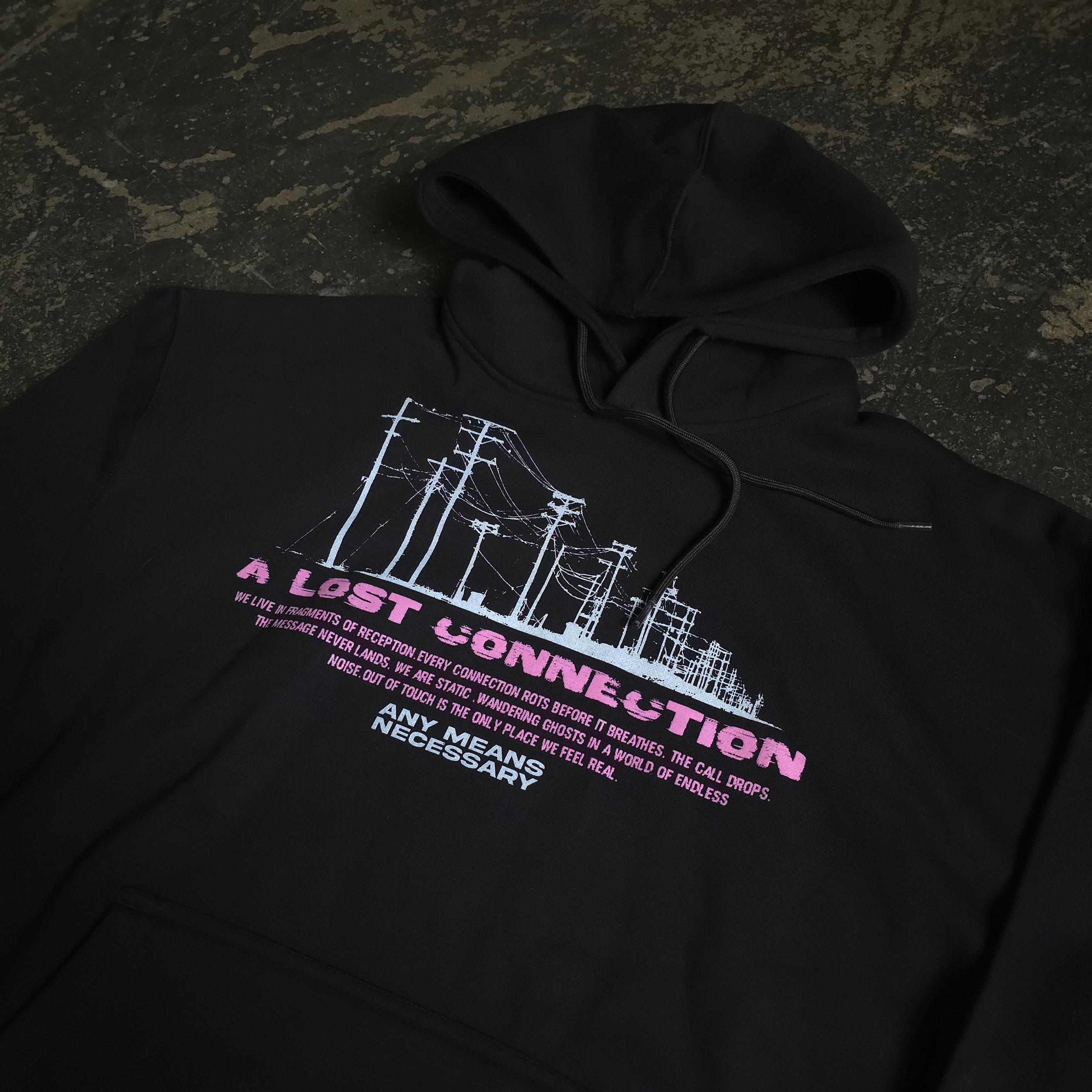 Lost Connection Graphic Pullover Hoodie in Heavyweight Fleece - Image 3