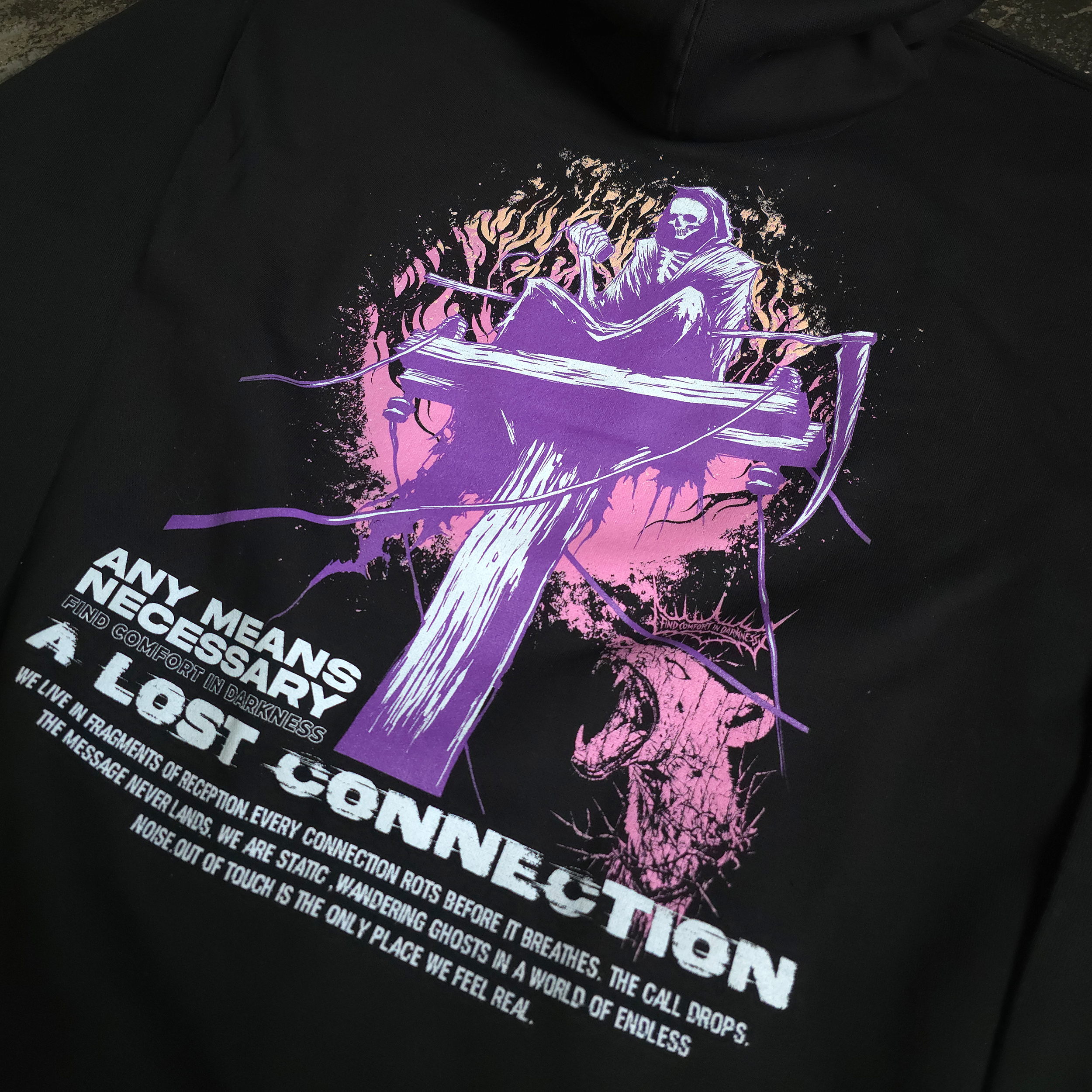 Lost Connection Graphic Pullover Hoodie in Heavyweight Fleece - Image 4