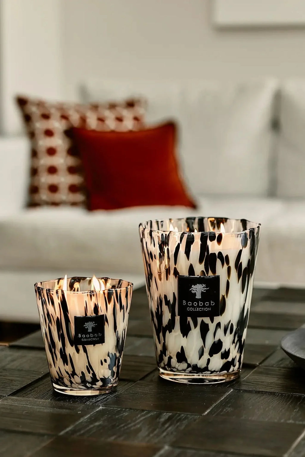 Black Pearls Max 16 Luxury Scented Candle in Hand-Blown Glass
