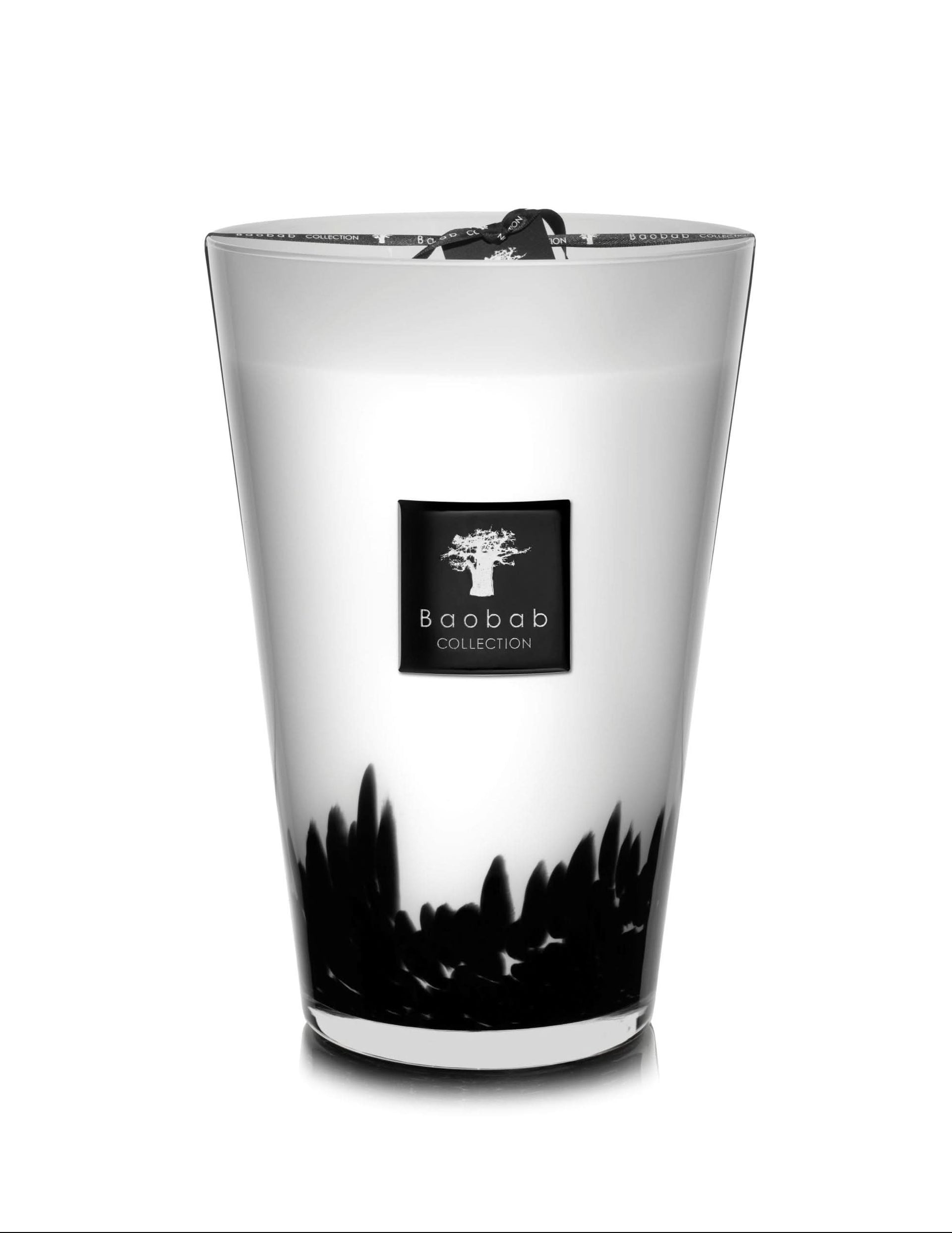 Baobab Collection Feathers Max 35 candle with black inlays in hand-blown glass.
