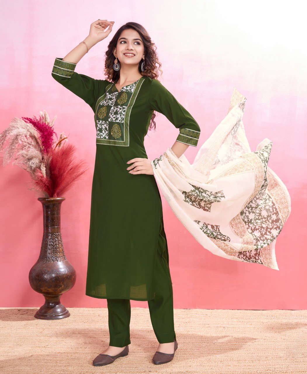 Mahendi Viscose Silk Floral Print Kurta Set for Women