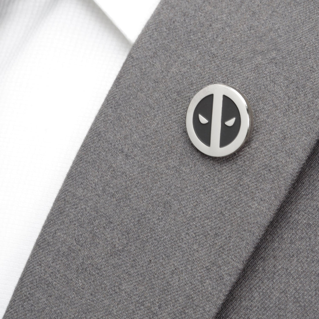 Marvel Deadpool Mask Lapel Pin in Silver and Black Metal - Image 4