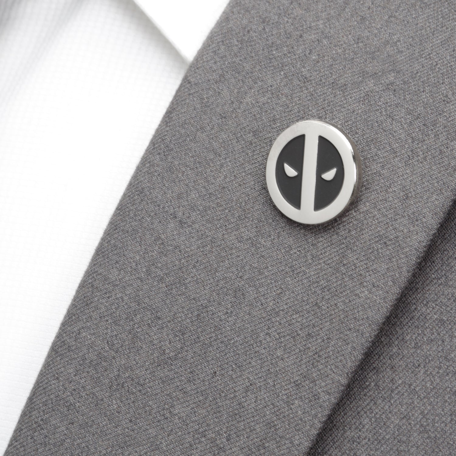 Marvel Deadpool Mask Lapel Pin in Silver and Black Metal - Image 4
