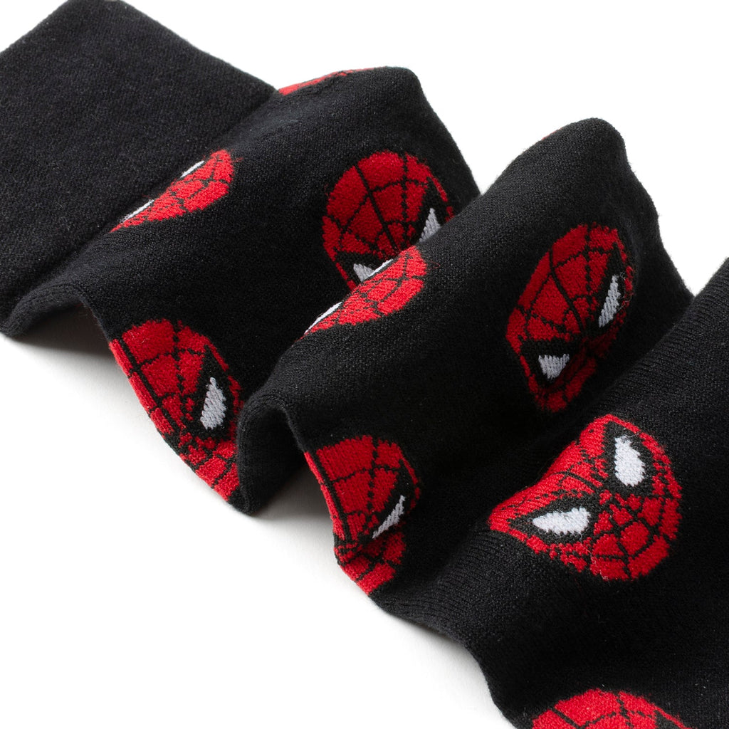 Marvel Spider-Man Black Socks and Lapel Pin Gift Set - Image 4