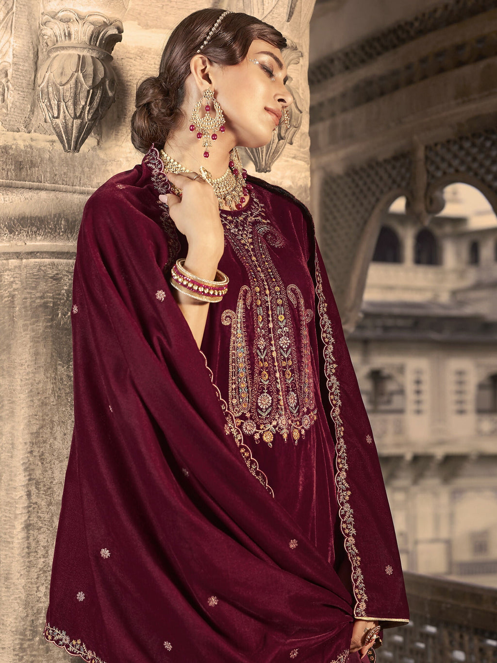 Maroon Velvet Floral Kurta Set with Resham Thread & Jari Work