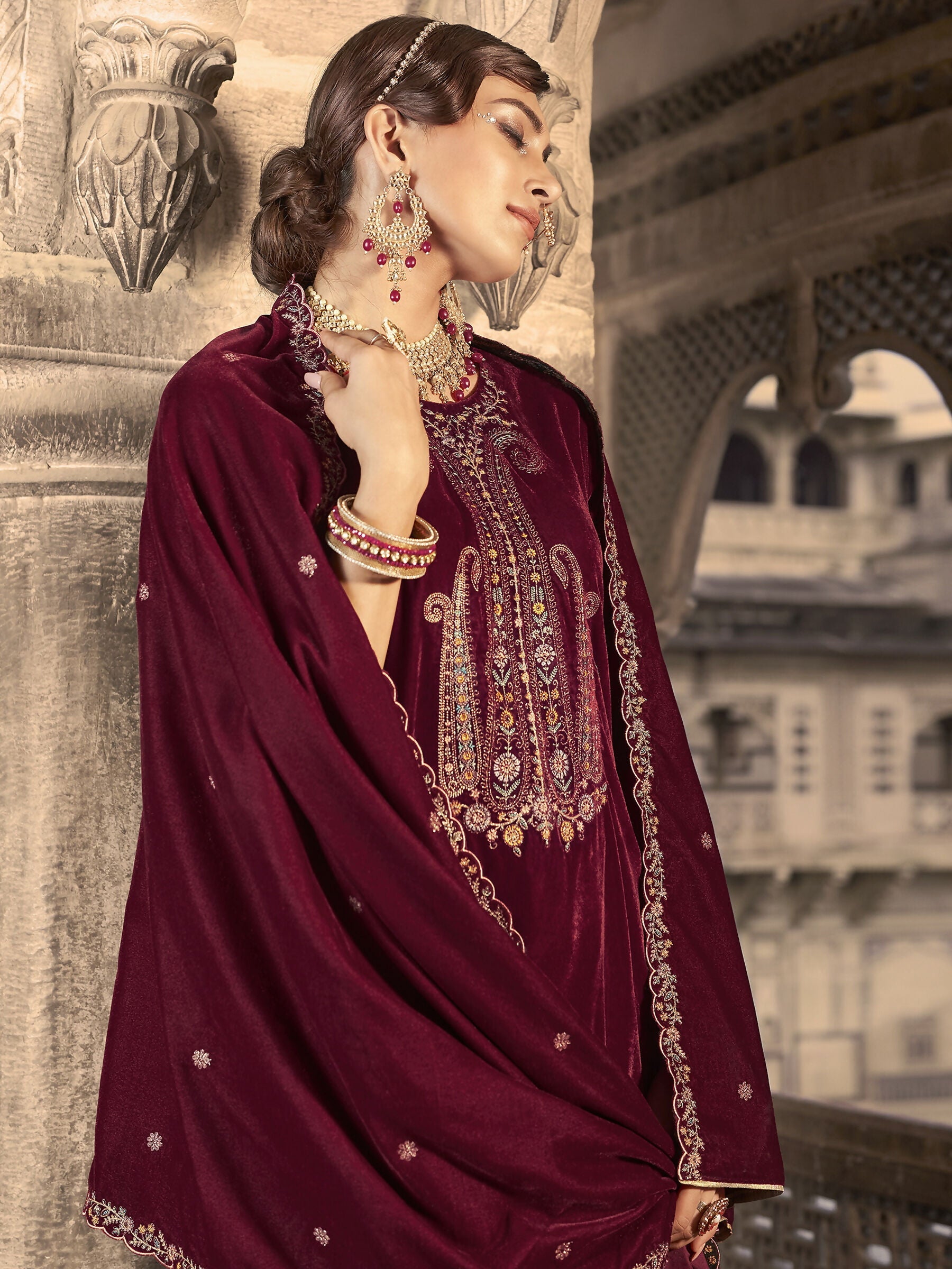 Maroon Velvet Floral Kurta Set with Resham Thread & Jari Work