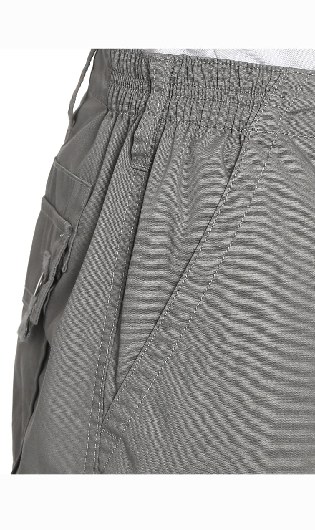 Men's Elastic Waist Cargo Shorts with Multi-Pocket Utility Design