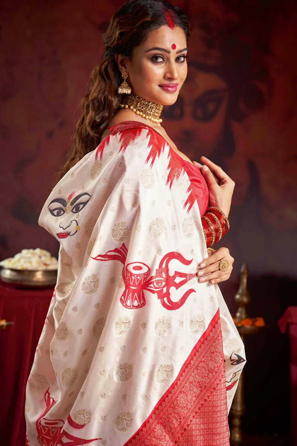 Off White Silk Blend Garad Saree with Ethnic Motif Woven Design