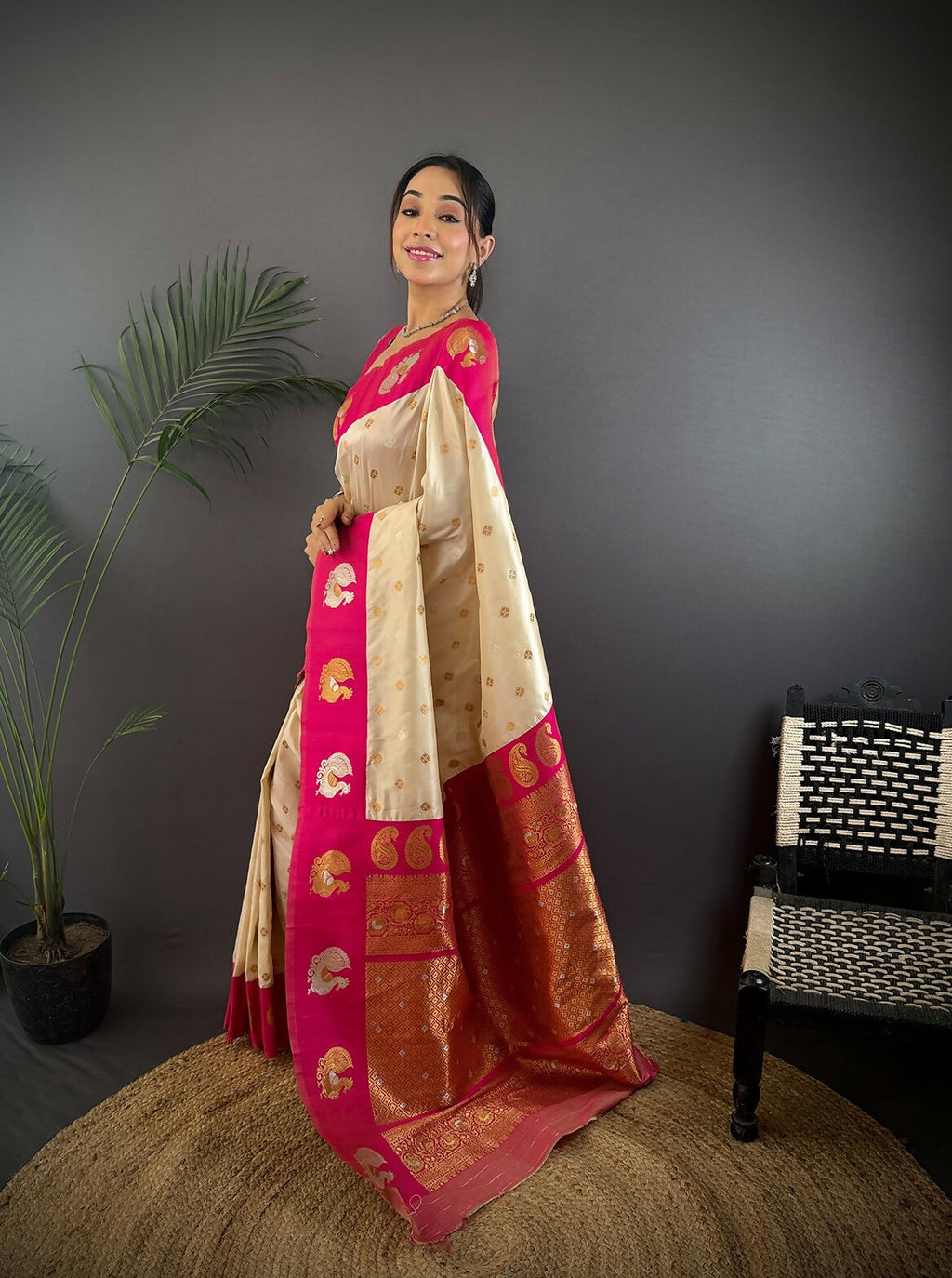 Pink Butti Banarasi Soft Silk Saree with Unstitched Blouse