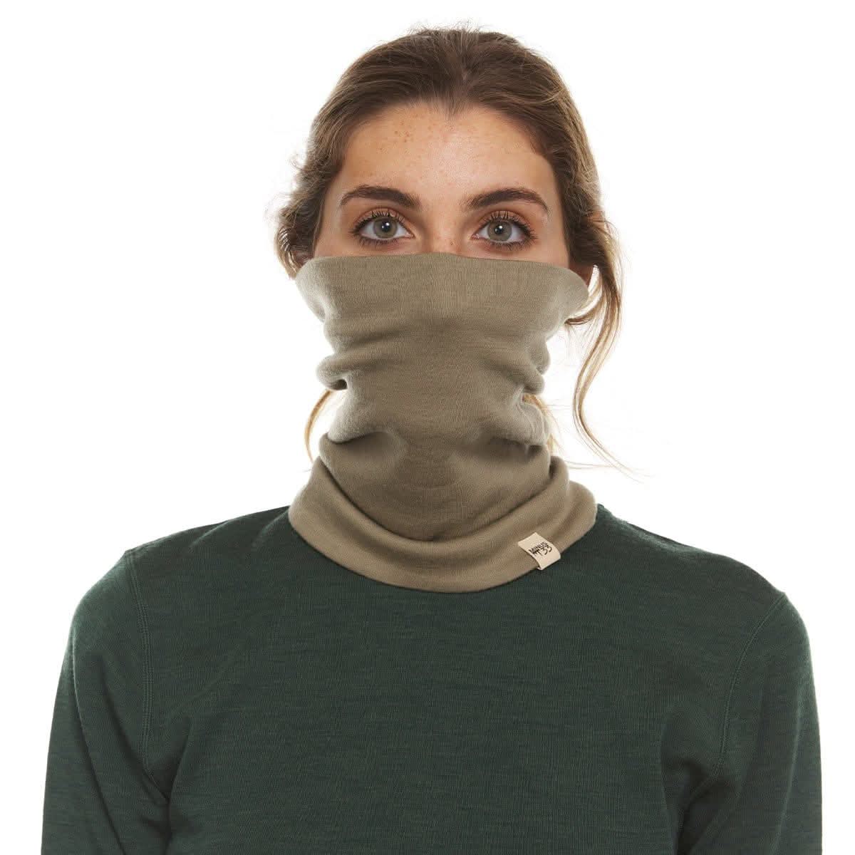Midweight Merino Wool Neck Gaiter for Hiking and Winter Sports