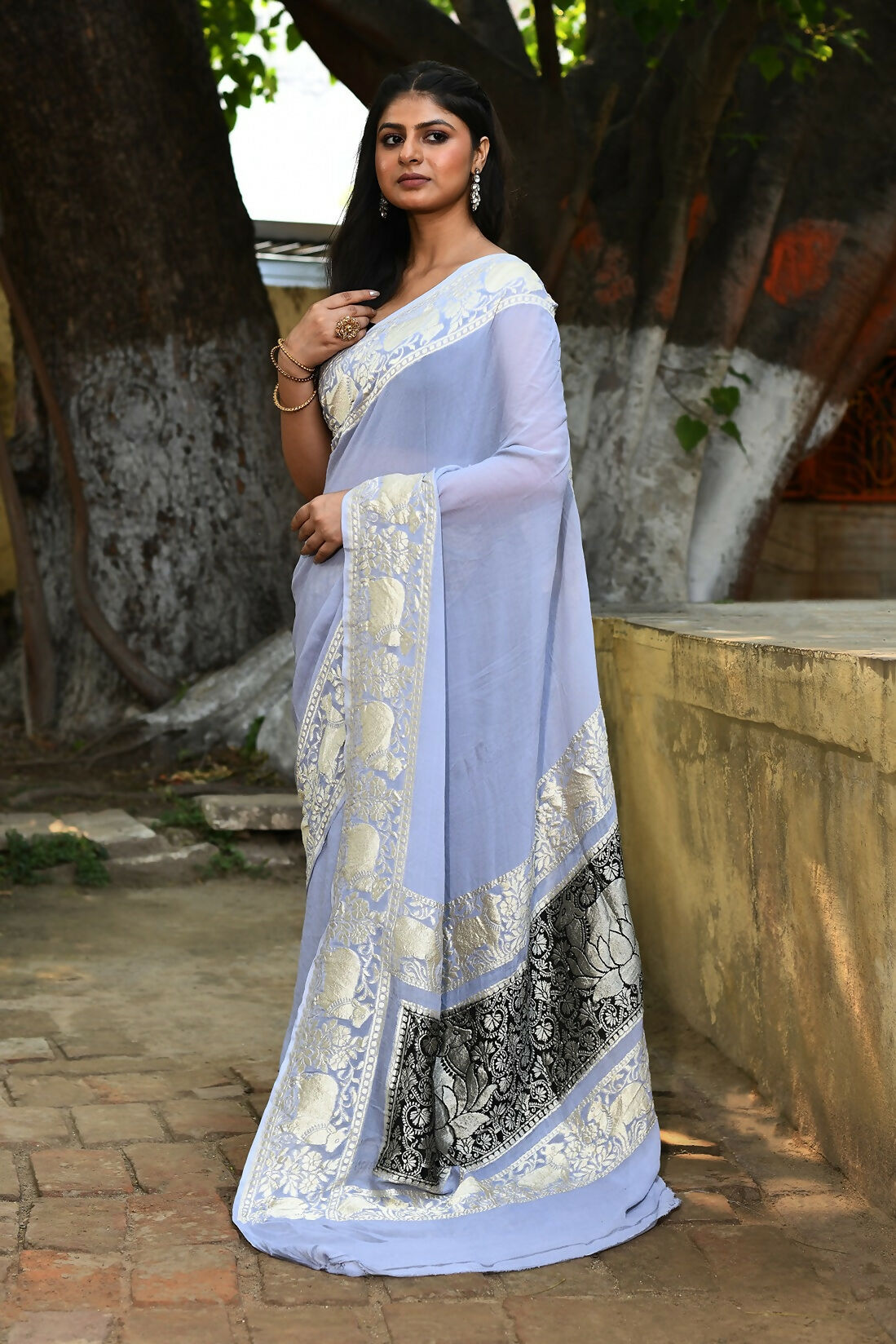 Silver Crepe Chiffon Pure Handloom Banarasi Silk Saree
