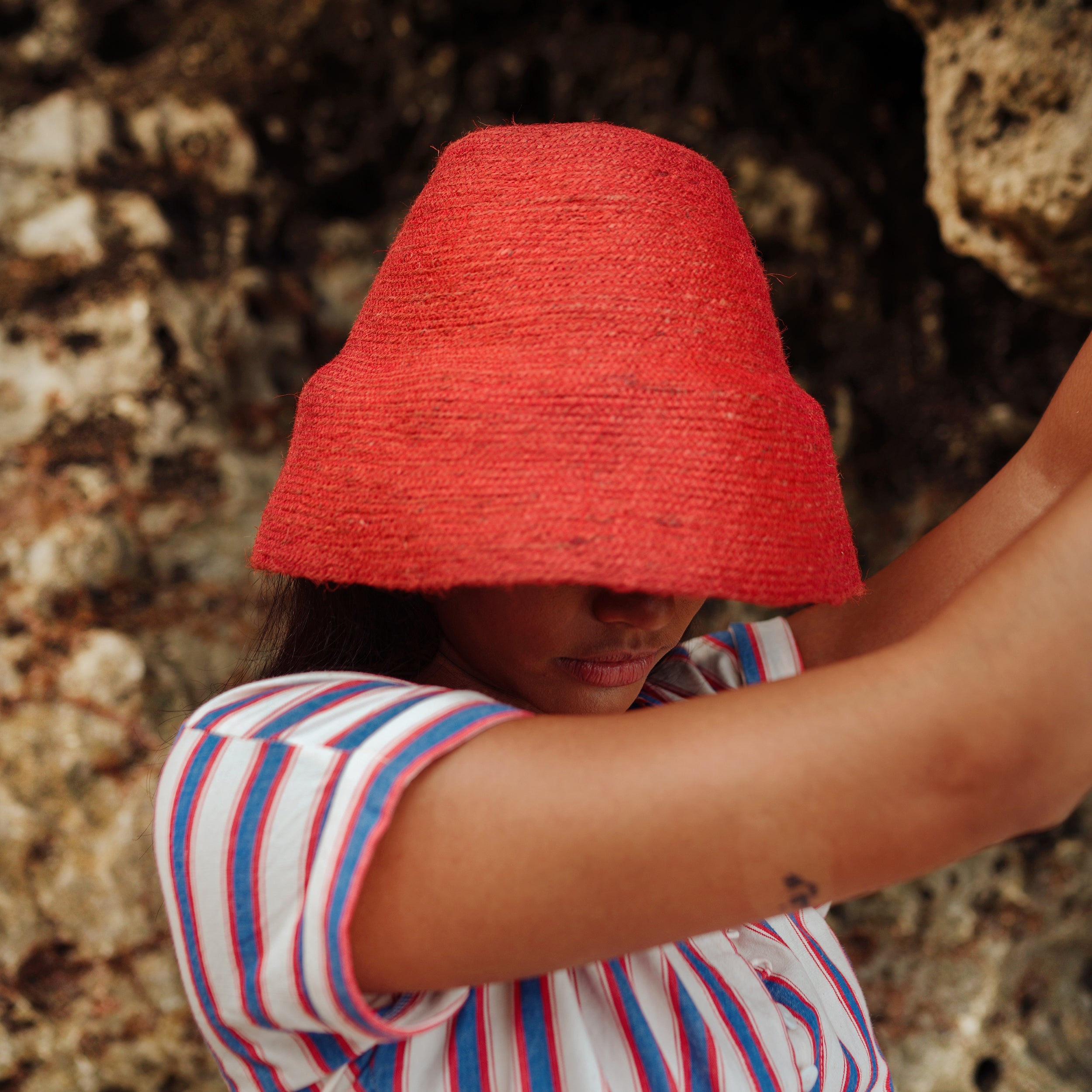 NAOMI Jute Clochet Straw Hat In Red