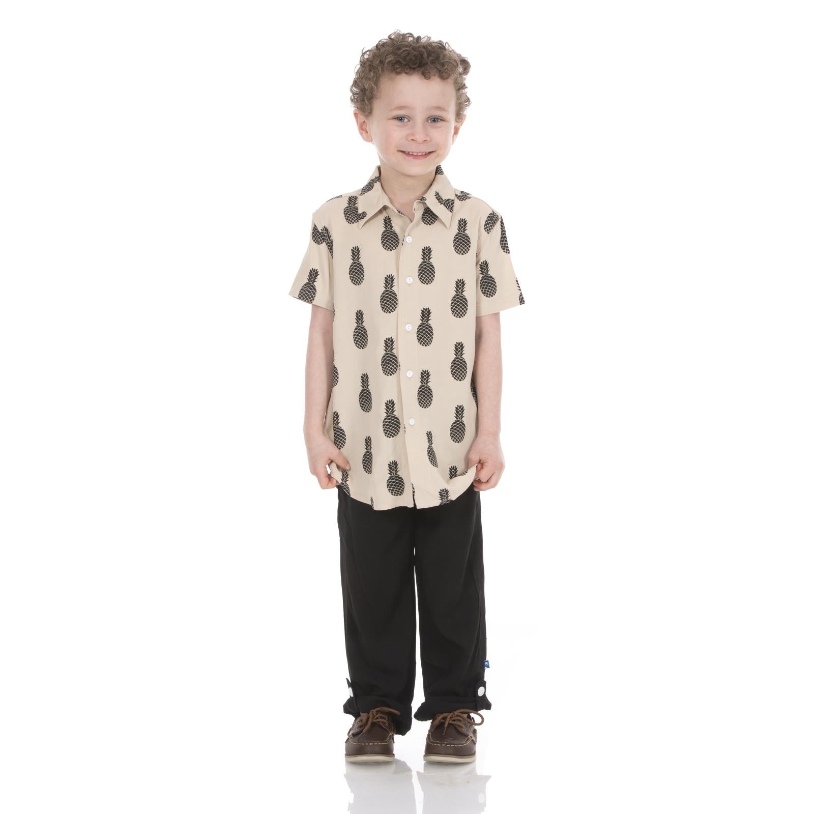 Print Short Sleeve Woven Button Down Shirt in Burlap Pineapples