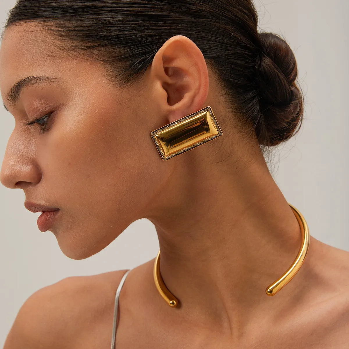 Glossy Collar Neck Ring Necklace