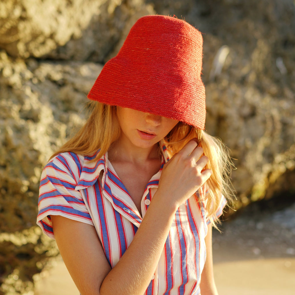 NAOMI Jute Clochet Straw Hat In Red