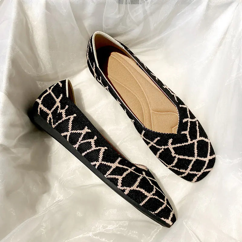 New Beijing Style Woven Flat Shoes for Women
