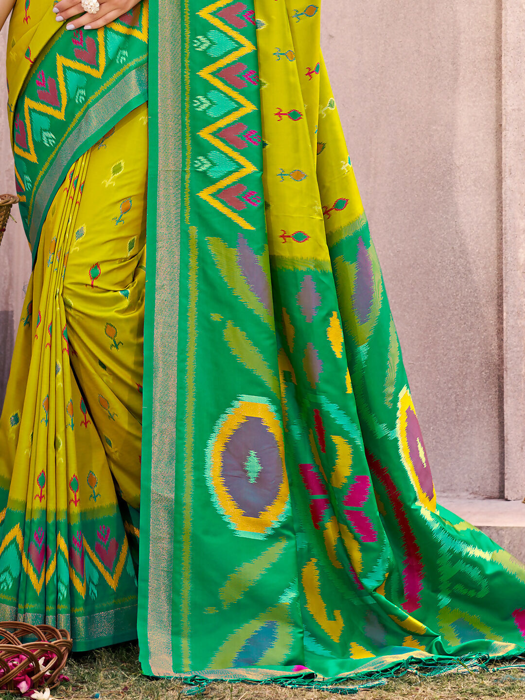 Light Green Pochampally Silk Saree with Matching Blouse Piece