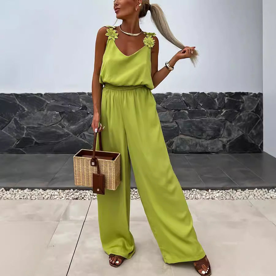 Relaxed Sleeveless V-Neck Wide-Leg Jumpsuit with Pockets