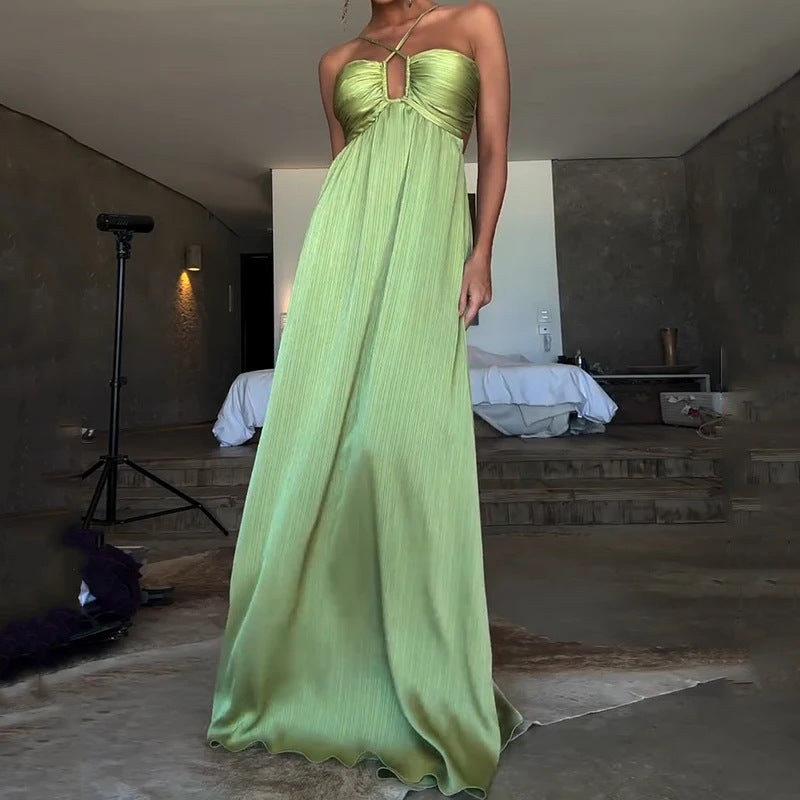 Halter Cut-out Pleated Expansion Dress for Romantic Vacation Wear
