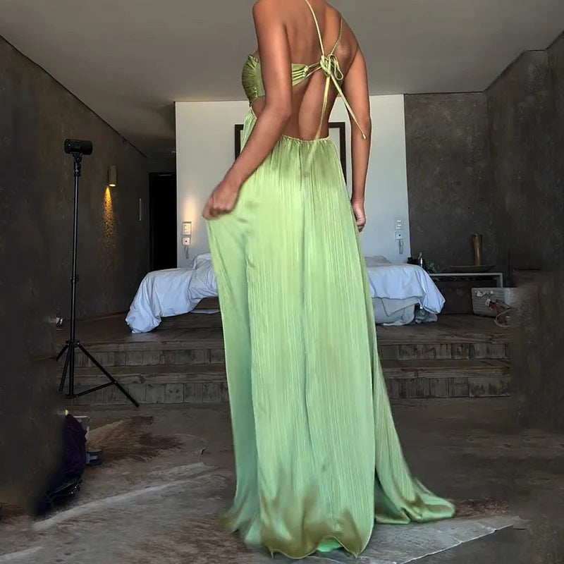 Halter Cut-out Pleated Expansion Dress for Romantic Vacation Wear