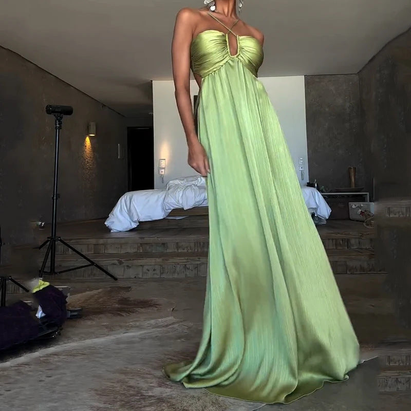 Halter Cut-out Pleated Expansion Dress for Romantic Vacation Wear