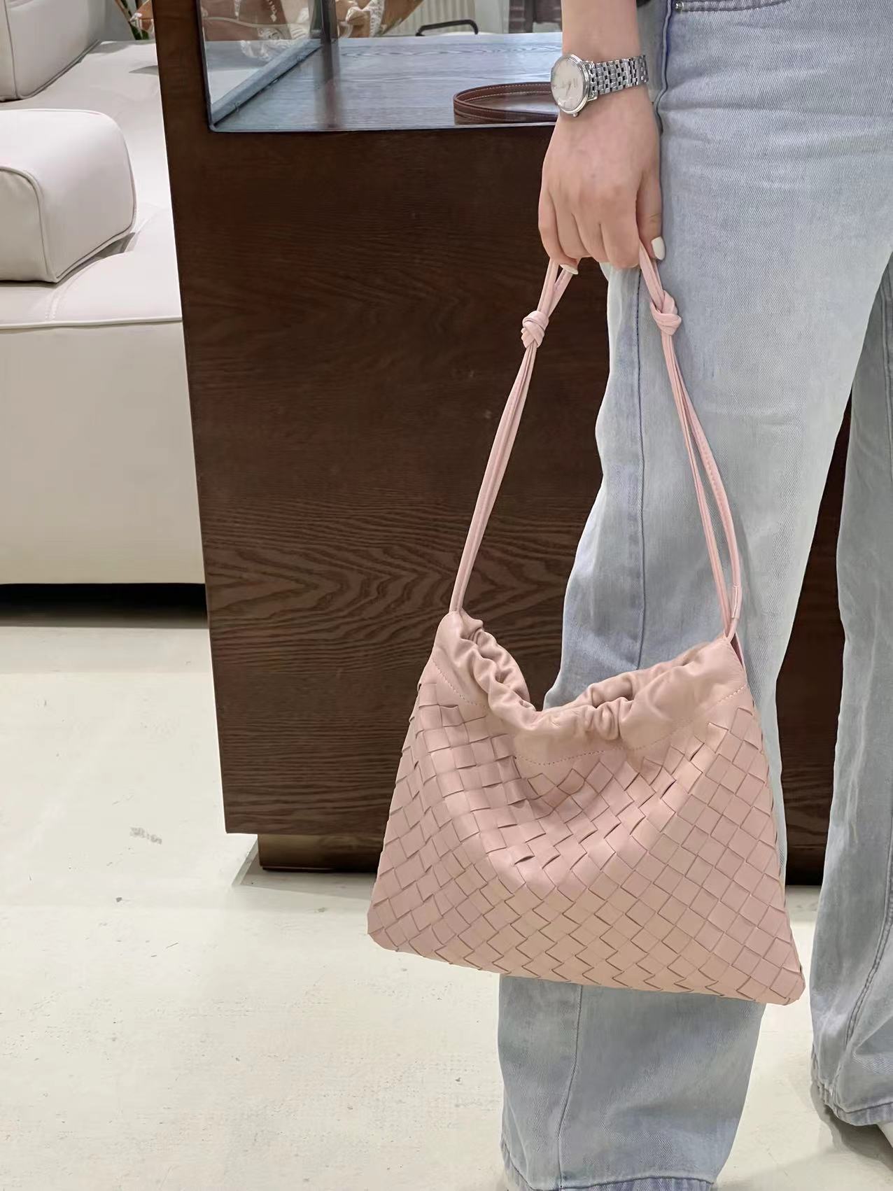 Elegant Retro Luxury Handbag in First Layer Cowhide