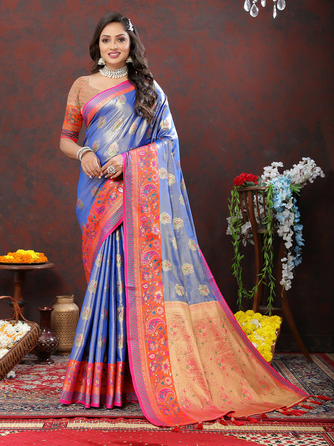 Lavender Kanjivaram silk saree with detailed zari weaving and matching silk blouse fabric