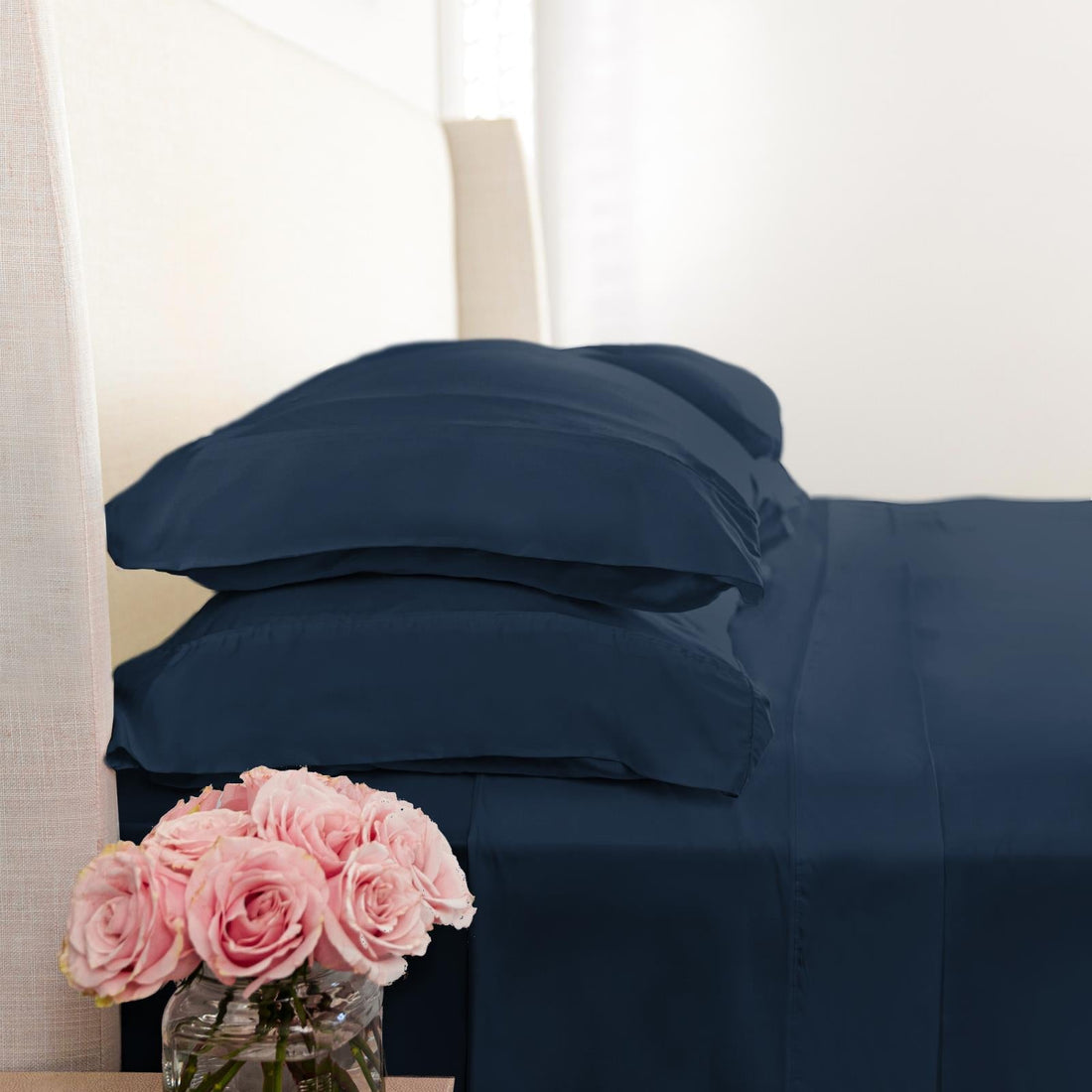 Woven sheet set in Suede Blue made of soft bamboo sateen