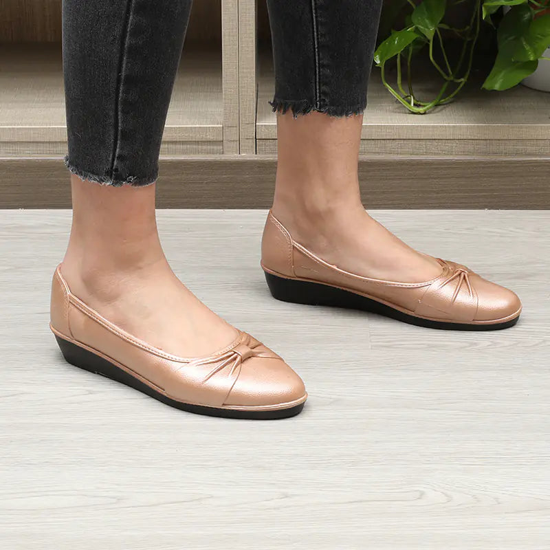 Women's Comfortable Low-Top Faux Leather Wedge Flats - Image 16