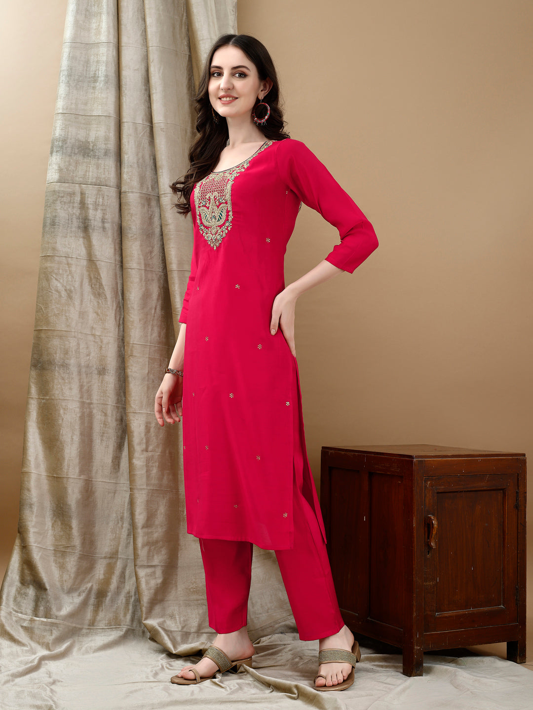 Pink Chanderi Kurta Set with Hand Embroidery and Lace Details