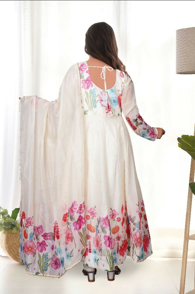 Cream Organza Kurta Set with Sequin Embroidery 3-Piece Outfit