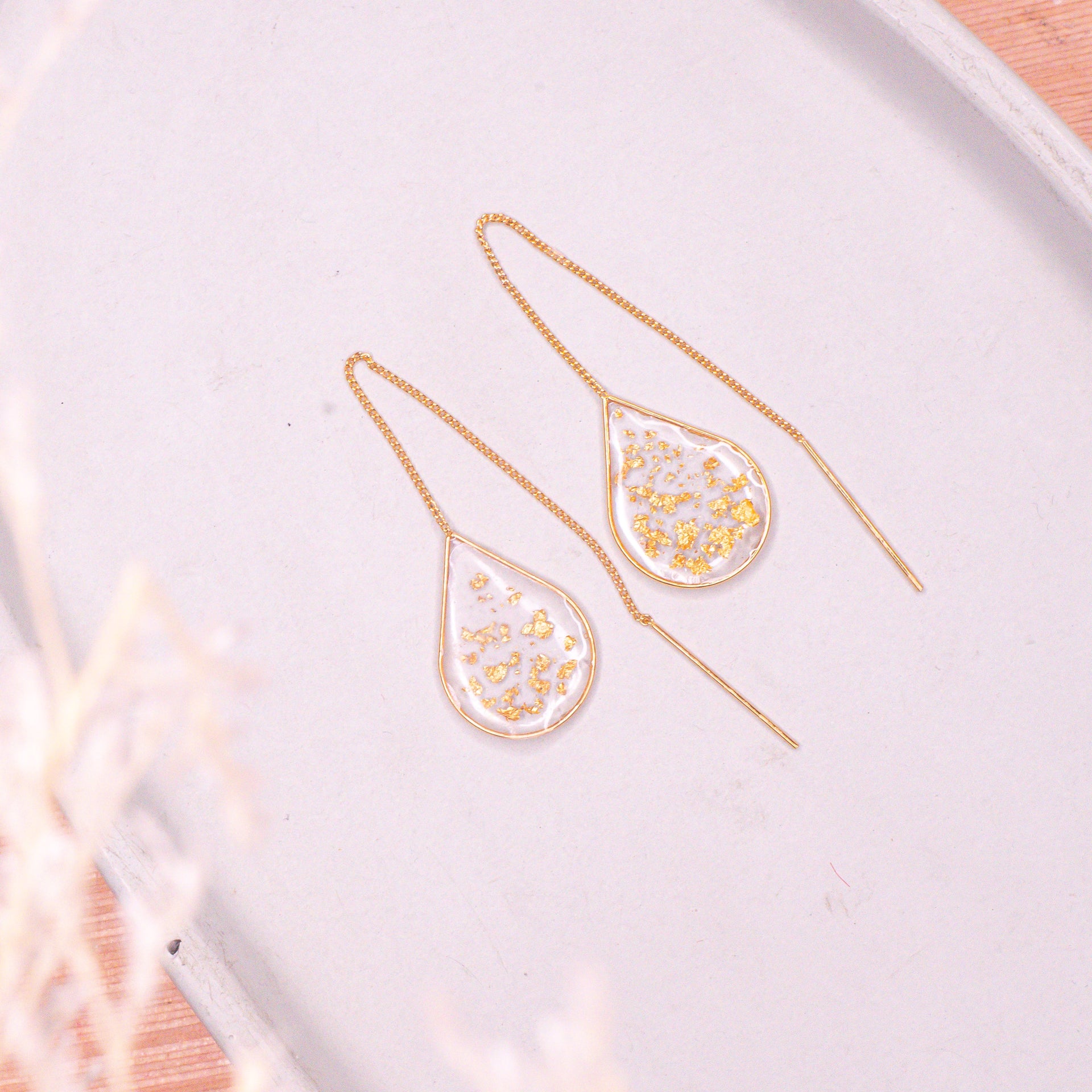 Anh Thư Gold Ear Threaders – Minimalist Statement Drops
