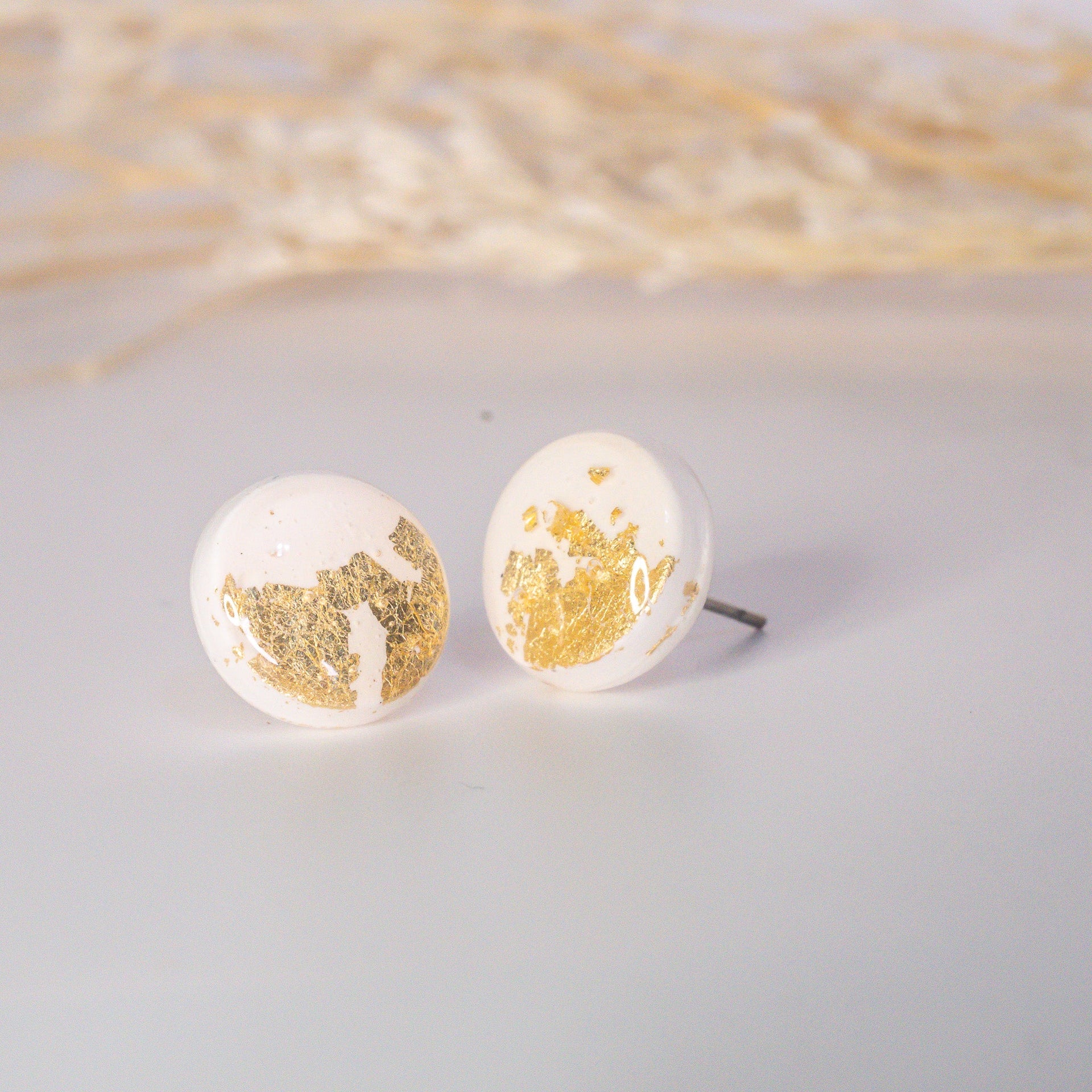 Ngọc Nắng White and Gold Flake Minimalist Stud Earrings