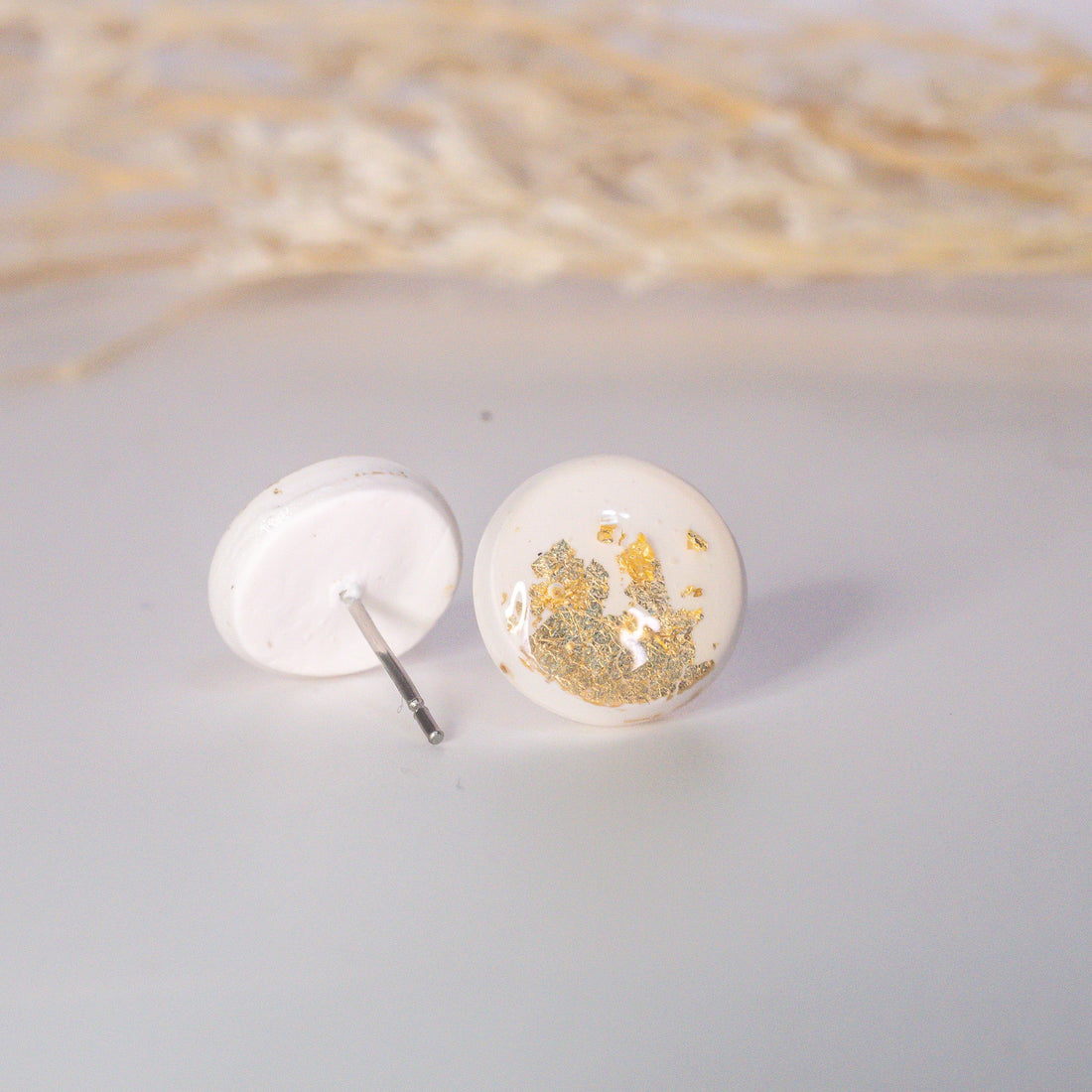 Ngọc Nắng White and Gold Flake Minimalist Stud Earrings