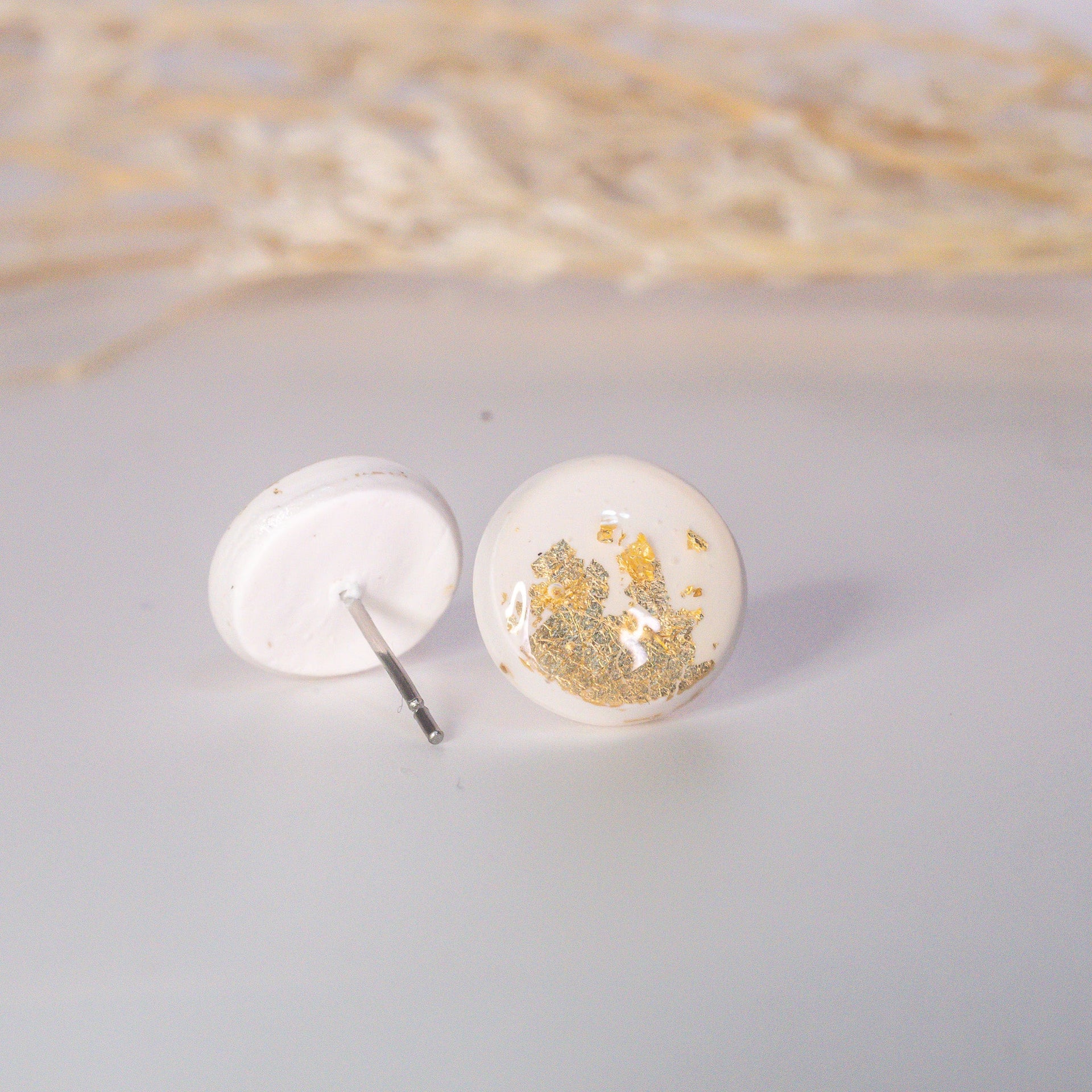 Ngọc Nắng White and Gold Flake Minimalist Stud Earrings