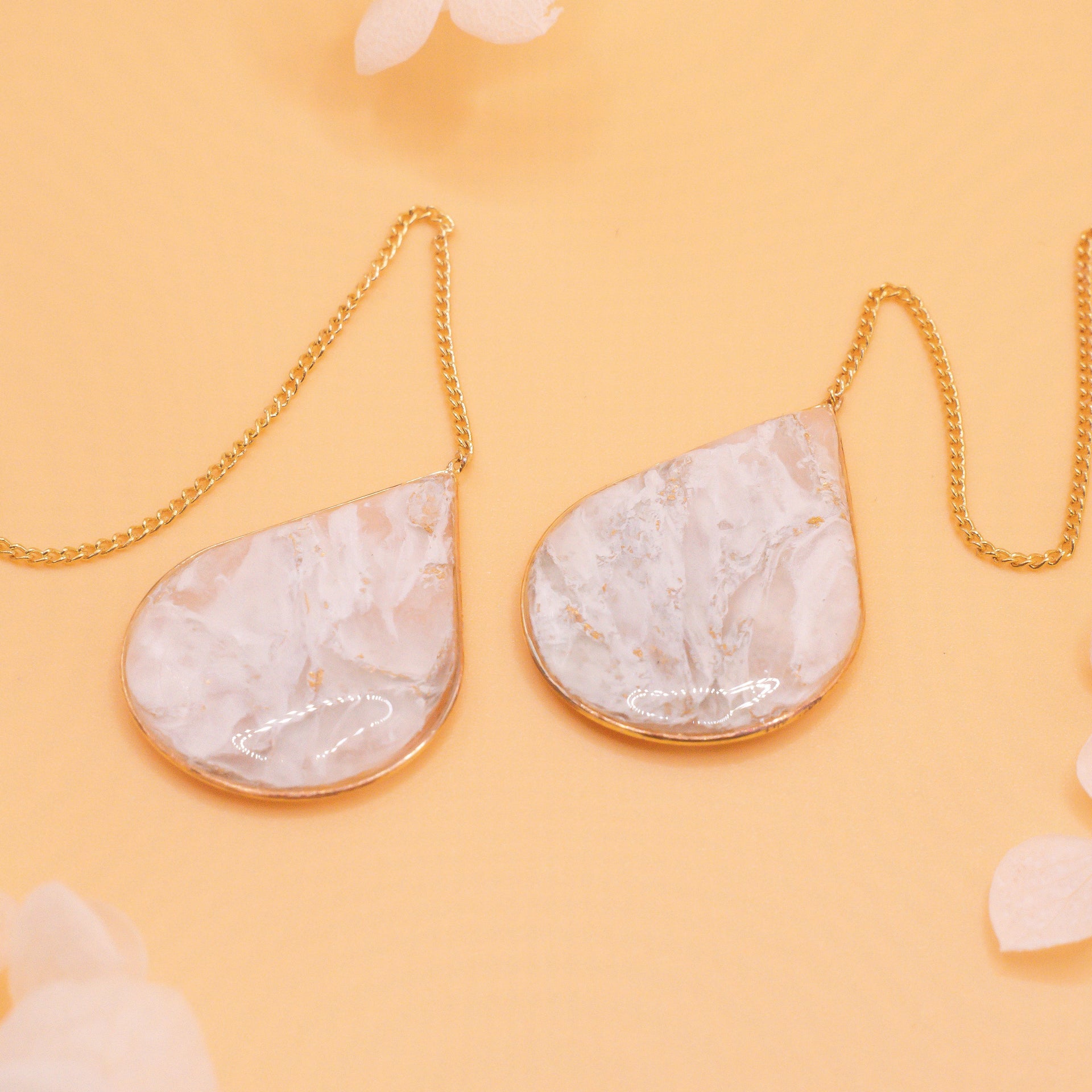 Cẩm White Marble Gold Ear Threaders Lightweight Minimalist Jewelry