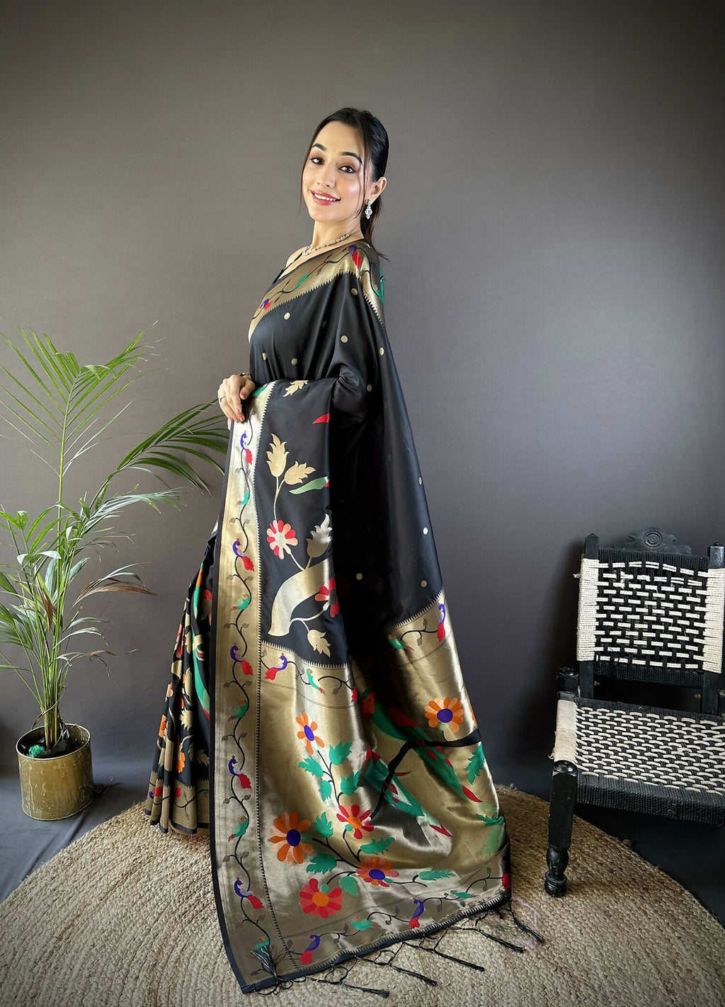 Black Zari Woven Floral Motif Soft Silk Paithani Saree