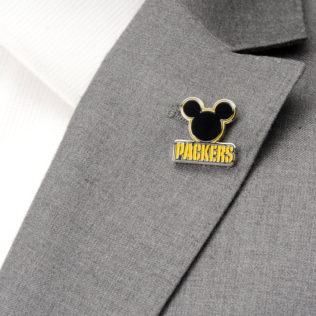 Green Bay Packers Mickey Mouse Lapel Pin - Enamel NFL Accessory - Image 4