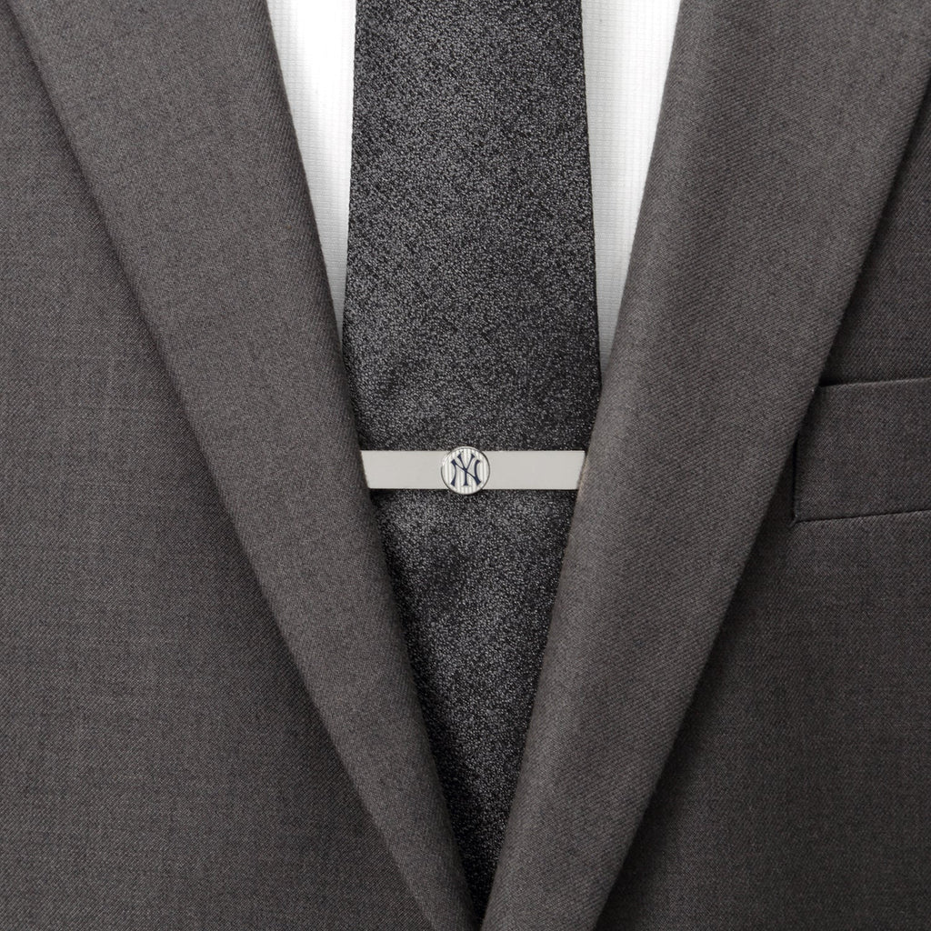 New York Yankees MLB Pinstripe Circle Silver Tie Bar - Image 2
