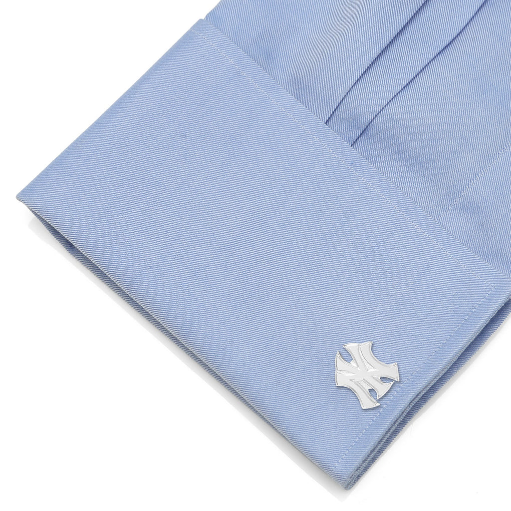 New York Yankees MLB Silver Tone Logo Cufflinks - Image 3