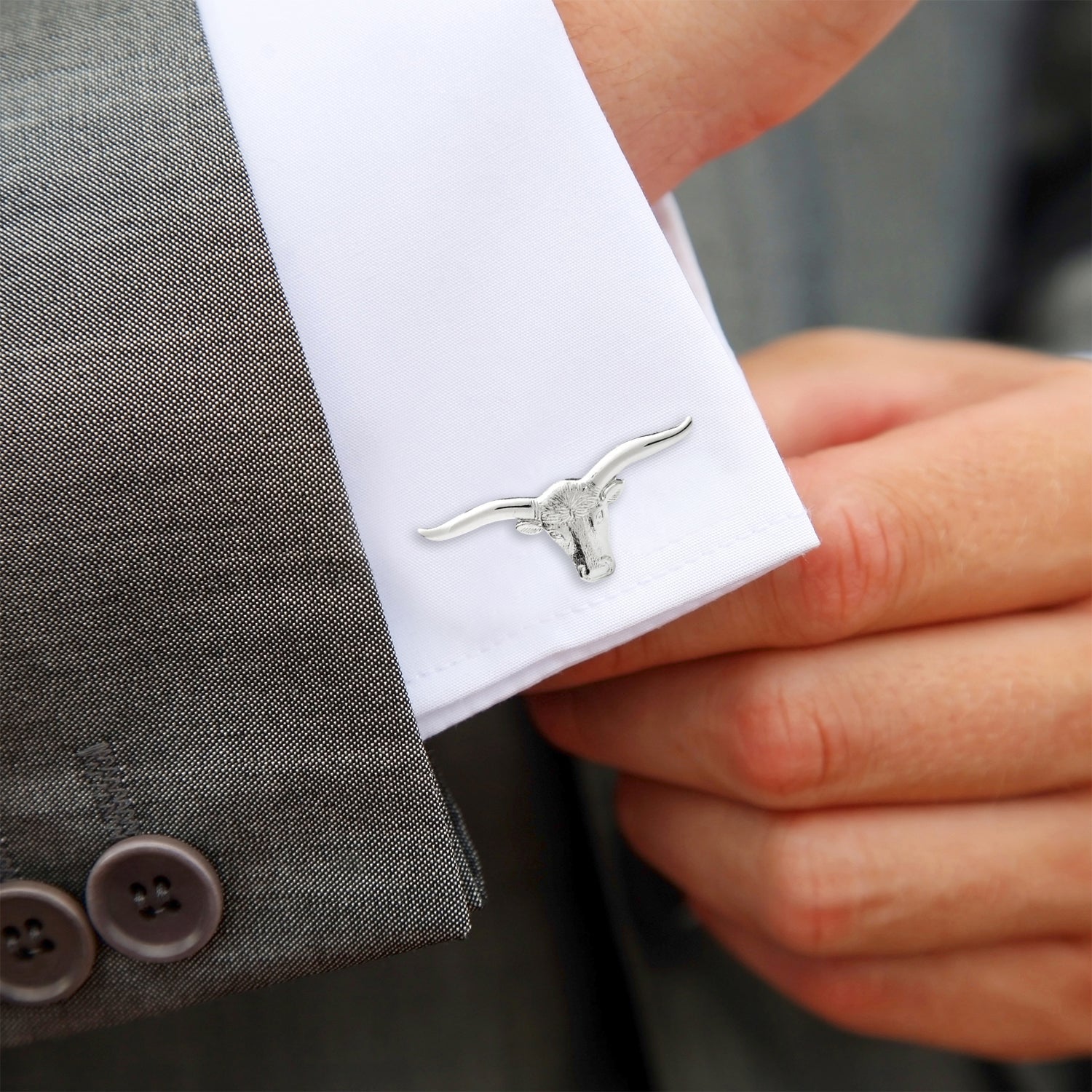 Longhorn Steer Cufflinks in Silver Toned Plated Base Metal - Image 2