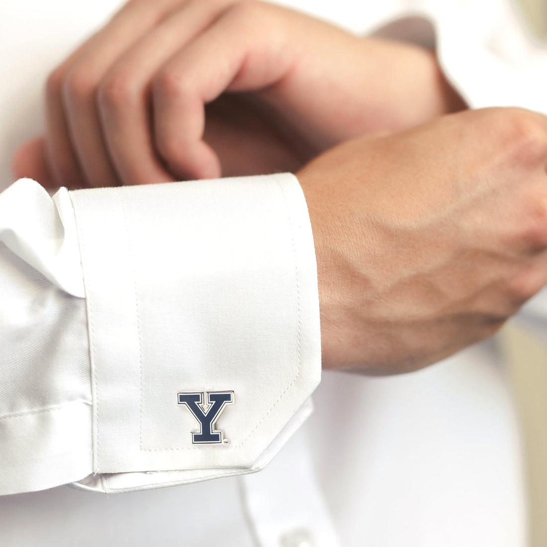 Yale University Bulldogs Logo Cufflinks in Silver Tone Enamel - Image 2