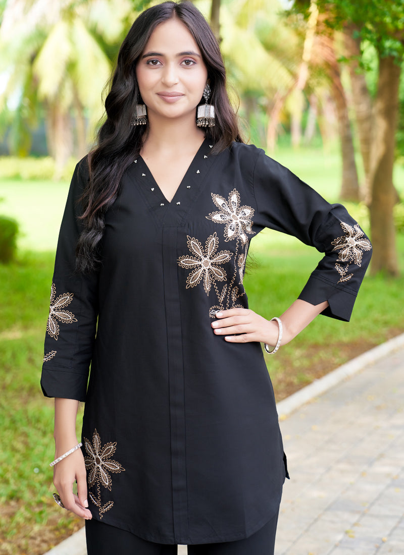 Black Rayon Co-Ords Set with Multi Embroidery Thread Work