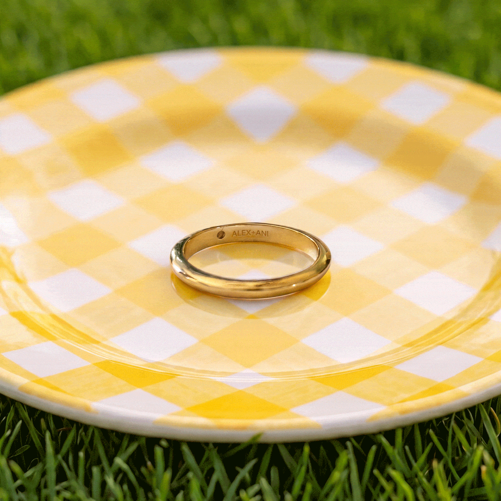 Hot Grill Summer Hamburger Stacking Ring Set in Gold and Enamel