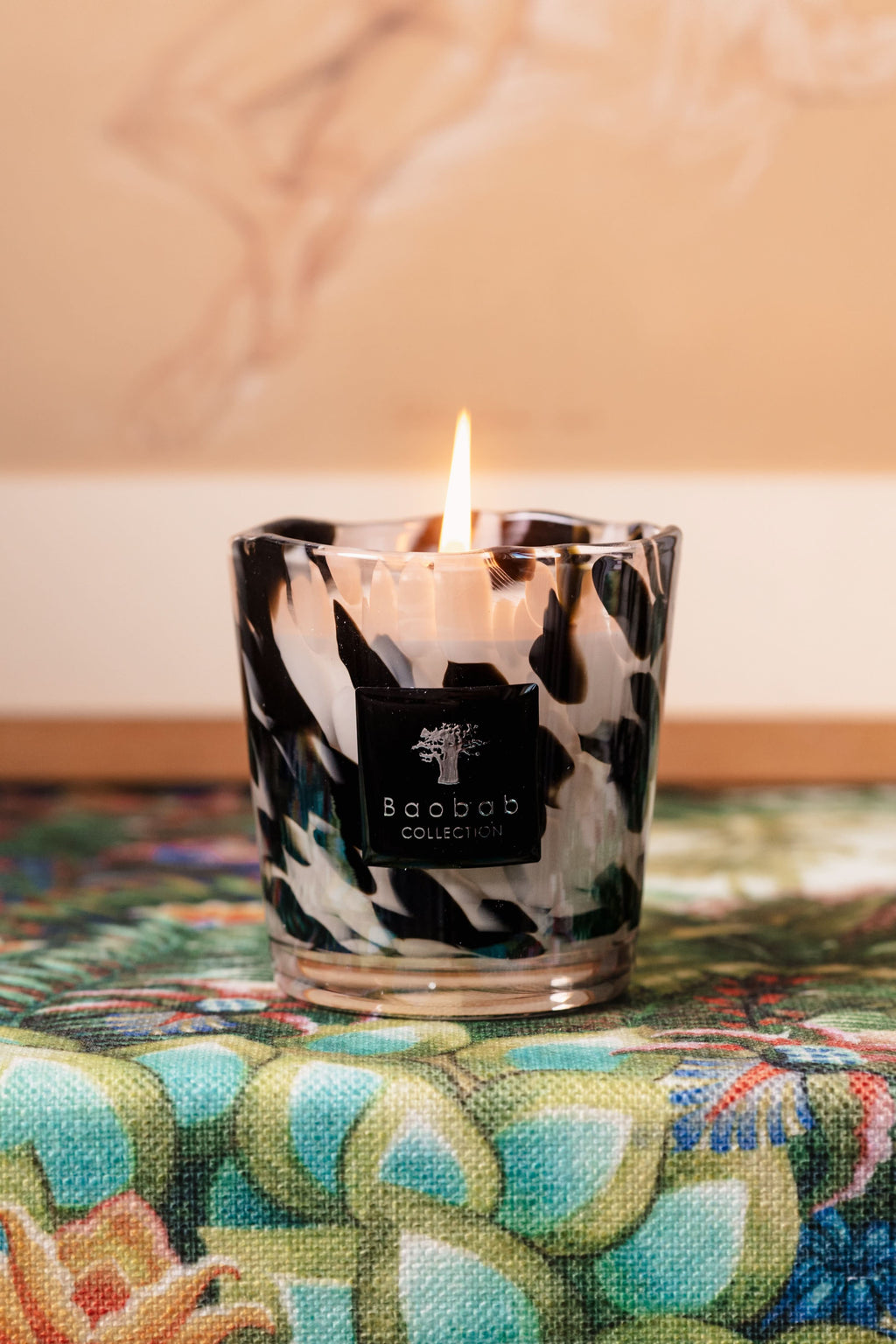 Black Pearls Max 08 Scented Candle in Hand-Blown Glass