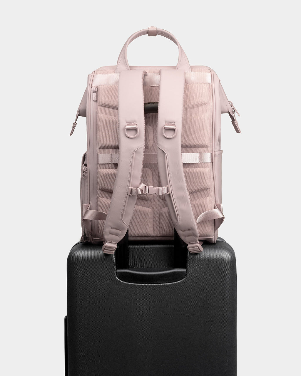 Cascade Getaway Weather-Proof Convertible Travel Backpack Black - Image 14
