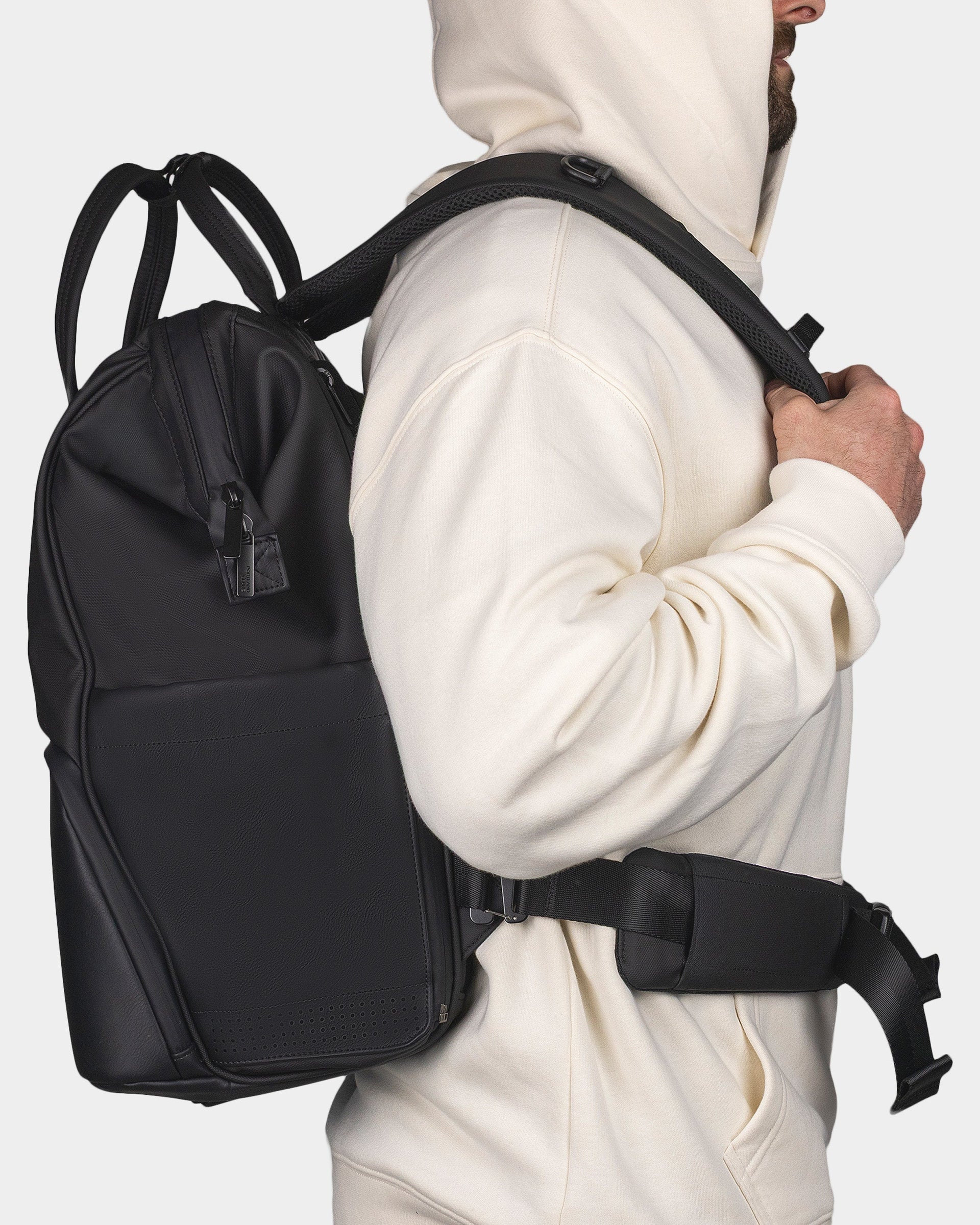 Cascade Getaway Hip-Belt Accessory for Extra Carrying Support - Image 2