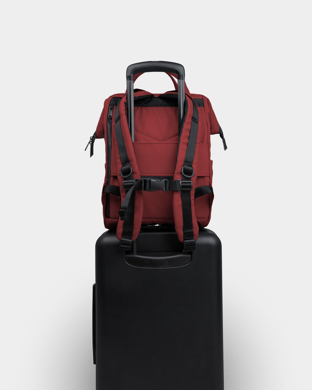 Cascade Standard Backpack – Modern Weather-Proof Travel Daypack