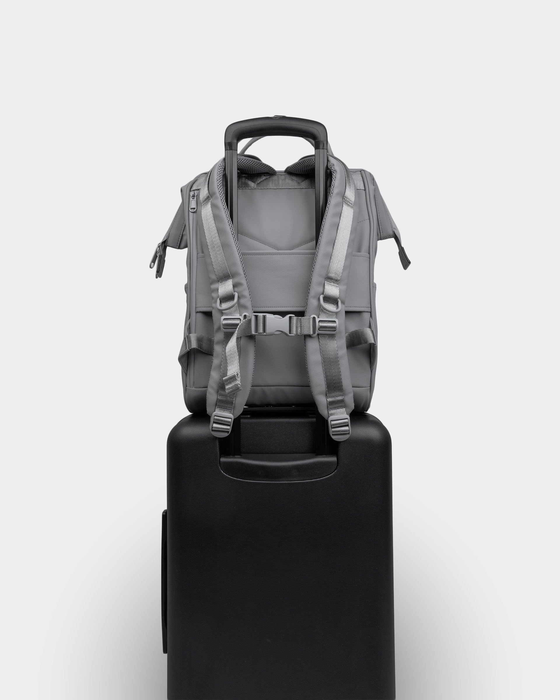 Cascade Standard Backpack – Modern Weather-Proof Travel Daypack